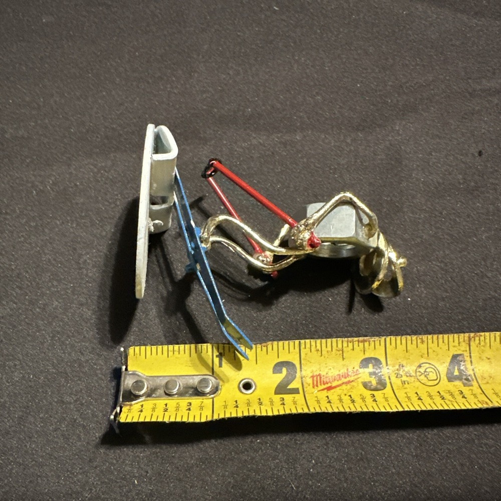 Vtg 2000 Arthur Ward Skier Frog Sculpture Nuts Bolts Winter Sport Reproduction - Picture 5 of 8